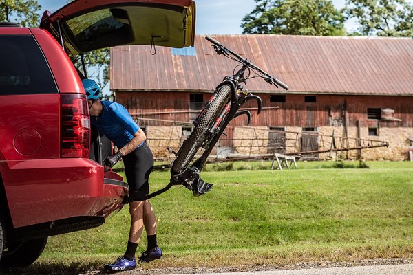 Saris SuperClamp G3 2-Bike Hitch Carrier - Image 3
